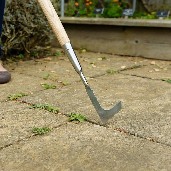 Kent & Stowe Stainless Steel Long Handled Weeding Knife 4 Kent & Stowe Stainless Steel Long Handled Weeding Knife - Image 2