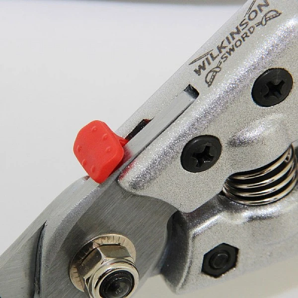 Wilkinson Sword Razorcut Comfort Medium Bypass Pruner 5 Wilkinson Sword Razorcut Comfort Medium Bypass Pruner - Image 3